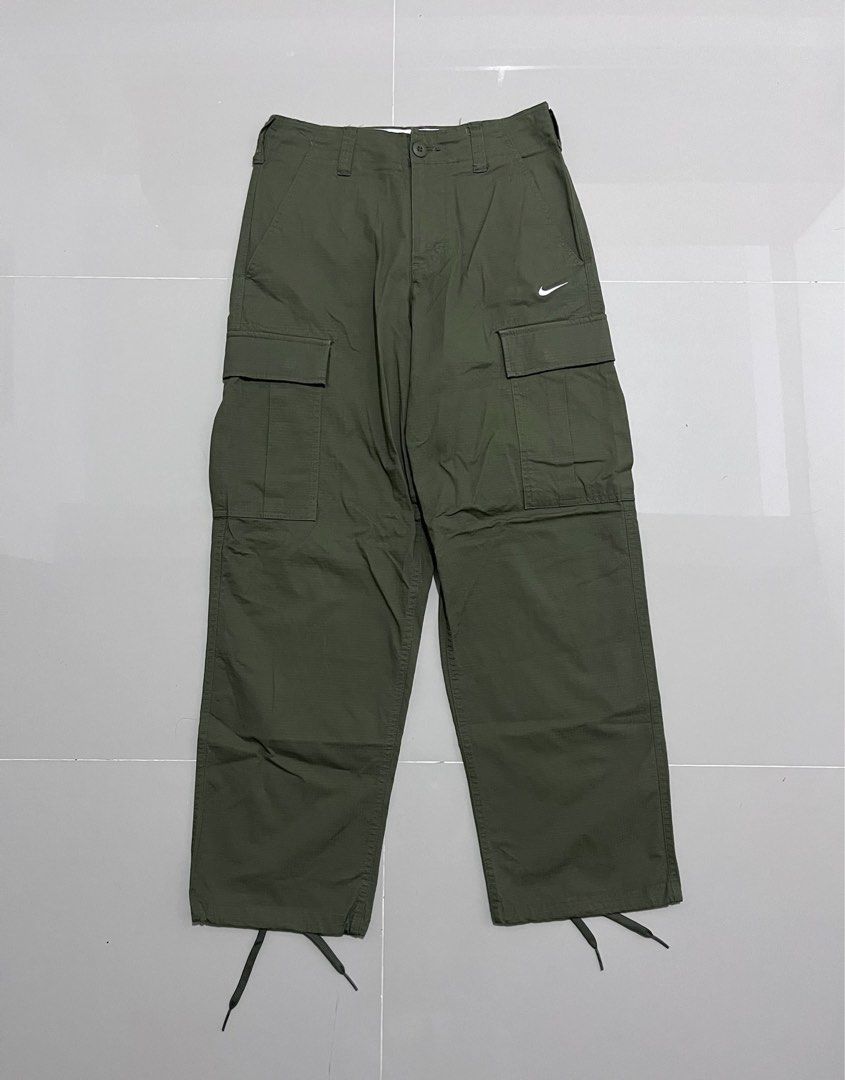 Nike SB - Kearny Skate Cargo Olive Pants (Category: Trousers) located in Manila. Submitted by _choso (Listing ID 1378092840, Image 1). Description: Nike SB - Kearny Skate Cargo Olive Pants Size 30 Waist: 29 Length: 39 Front rise: 12 Inseam:29 Leg Opening: 8.5 2000 + SF Makati area Ship j&t Delivery lalamove .