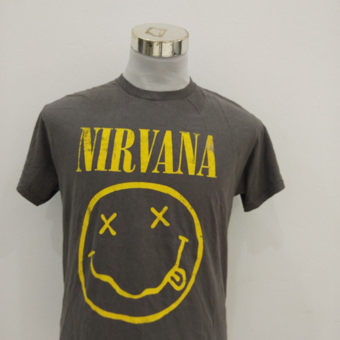 Nirvana (Category: Tshirts & Polo Shirts) located in Pulai Chondong. Submitted by faiz_co (Listing ID 1377945471, Image 3). Description: Nirvana Band Armpit 20 length 27 very good condition Rm35dfod 0satu3951504dua.