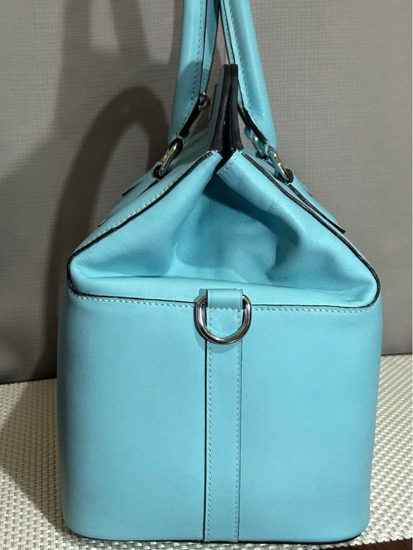 (ONSALE) Hermes Toolbox 33cm - Bleu Atoll Swift/ Palladium (Category: Luxury Bags & Wallets) located in Manila. Submitted by rl_lux (Listing ID 1378014041, Image 2). Description: ONSALE - Hermes Toolbox 33cm (Has very minimal scratch - SEE LAST PIC) Swift Leather/ Bleu Atoll/ Palladium Inclusions: Dustbag, Strap, Clochette, and Lock/Keys.