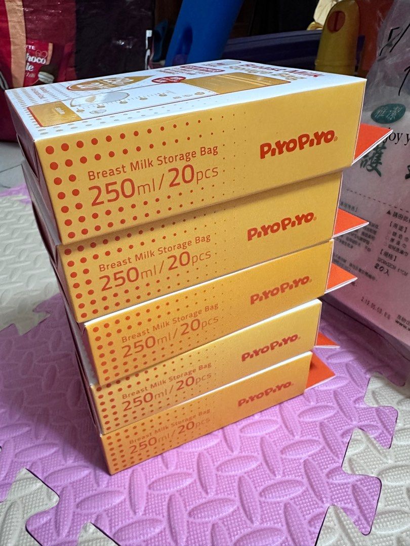 由 freedomamyamy (刊登 ID 1378144062，圖片 3) 提交，位於 彰化縣 (Changhua) 的 Piyo 母乳袋 (類別：母乳及奶瓶)，說明：250ml.一盒20個.一盒$60。