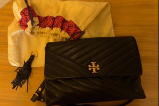 (Kategori: ) berada di . Dikirim oleh preloved_boeboel (ID iklan 1377974113, Gambar 1). Deskripsi: .
