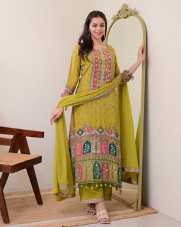 (Category: ) located in . Submitted by haniaboutique (Listing ID 1378096028, Image 1). Description: .