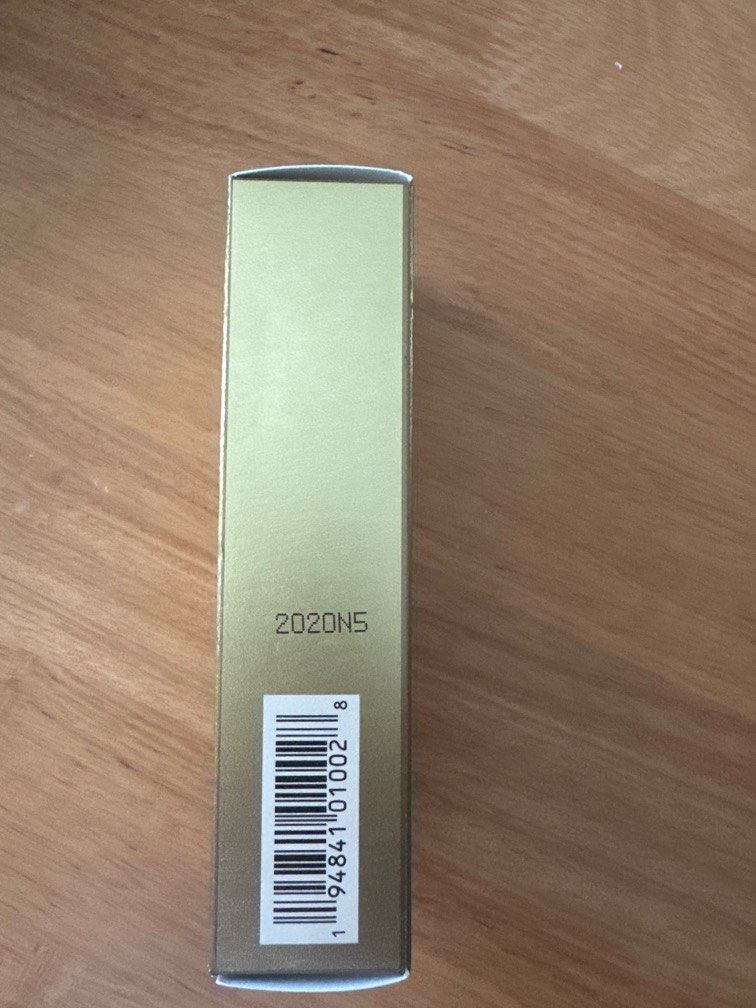 由 julieau1797148 (刊登 ID 1377969492，圖片 2) 提交，位於 台北市 (Taipei) 的 全新資生堂Shiseido時空琉璃潔面乳50ML (類別：護膚、清潔產品)，說明：保質期到2028年1月。