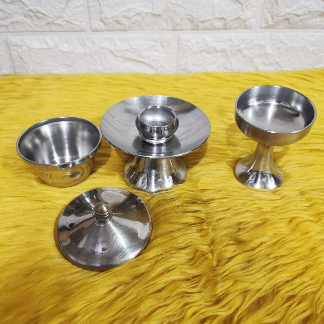 Soka Gakkai stainless water tea cup set (Category: Coffee & Tea Tableware) located in Kawit. Submitted by thrift_nook (Listing ID 1378141150, Image 3). Description: makapal at mabigat.