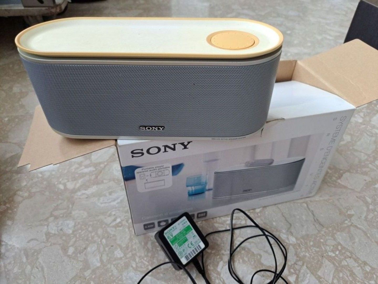 Sony SRS-U10 SPEAKER SYSTEM (Category: Soundbars, Speakers & Amplifiers) located in Singapore. Submitted by grapp (Listing ID 1377945600, Image 1). Description: working condition. Wired Connection: The SRS-U10 uses a 3.5mm audio jack for connecting to devices like MP3 players, iPods, tablets, and phones..