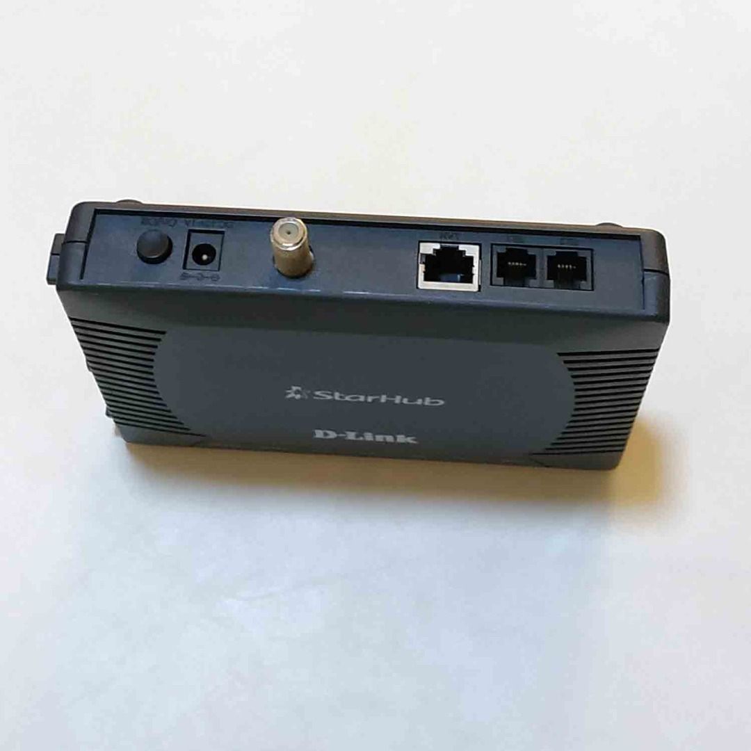 StarHub D-Link Modem (Category: Networking) located in Singapore. Submitted by toyuniverse (Listing ID 1378112845, Image 2). Description: With power charger..