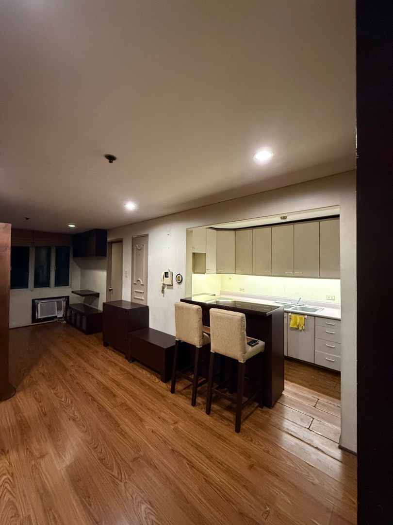 (Category: ) located in . Submitted by mklaurel (Listing ID 1374743085, Image 1). Description: .
