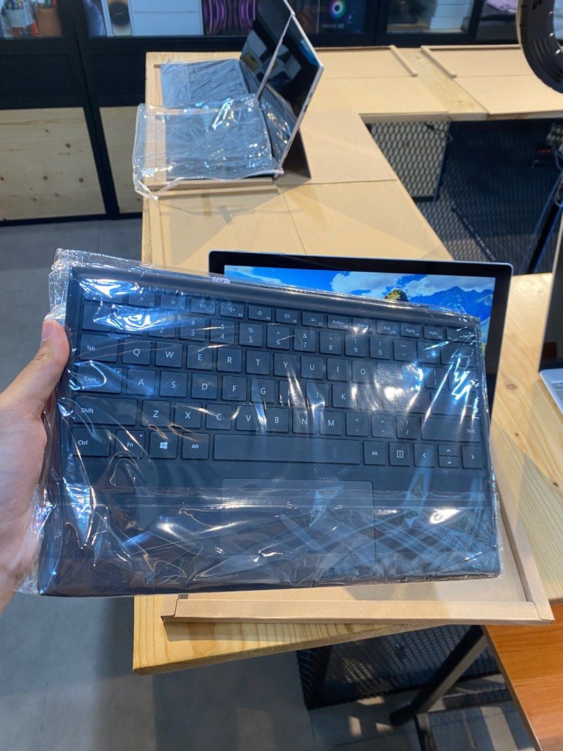 surface pro 7 plus (Category: Laptops & Notebooks) located in Mantin. Submitted by bibialeysaa (Listing ID 1378044141, Image 2). Description: surface pro 7+ 8 /256 intel i5 11 th gen 8gb ram 256 ssd intel iris plus graphic can detach keyboard✅ touch screen✅ size screen 12.5inch ✅ free installation✅ keyboard original✅ free stylus pen✅ free beg laptop✅ warranty 1 month under shop or extend warranty 1 year rm 199 promo .