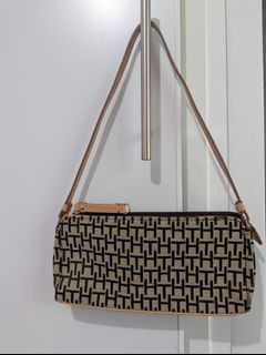 (Category: ) located in . Submitted by purselady (Listing ID 1378010310, Image 1). Description: .