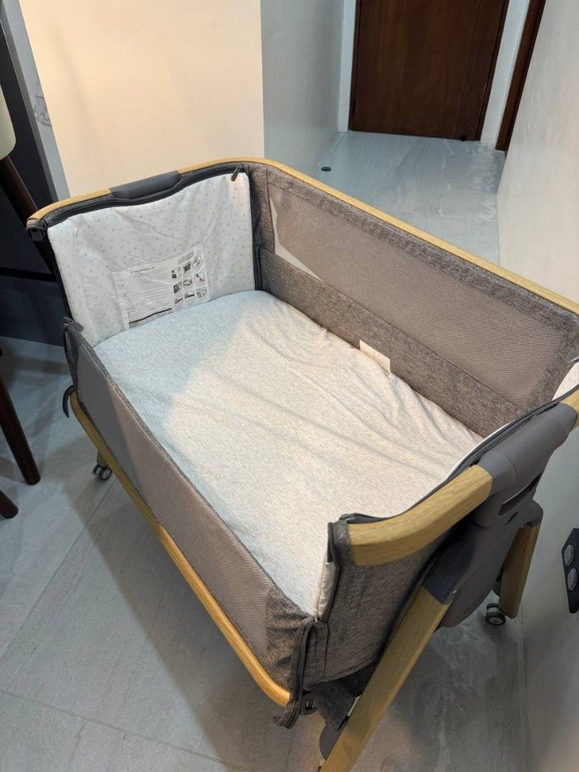 TUTTI BAMBINI COZEE AIR BEDSIDE CRIB (Category: Cots & Cribs) located in Pasig City. Submitted by declutterwithmatt (Listing ID 1378098591, Image 3). Description: Very lightly used. Already comes with FREE 2 sheets (worth 1,950) and foam mattress..