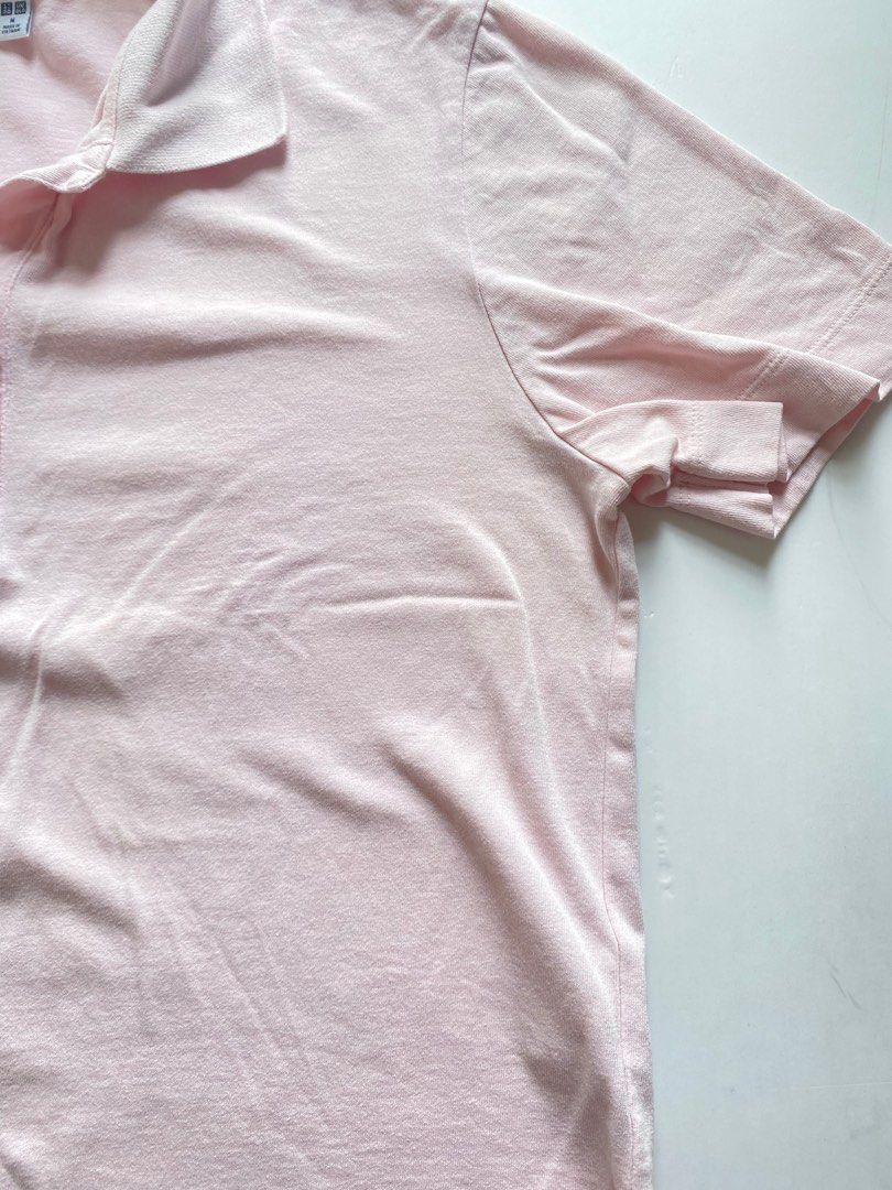 Uniqlo cropped polo (Category: Blouses) located in Manila. Submitted by lzngzlvr (Listing ID 1377971185, Image 3). Description: .