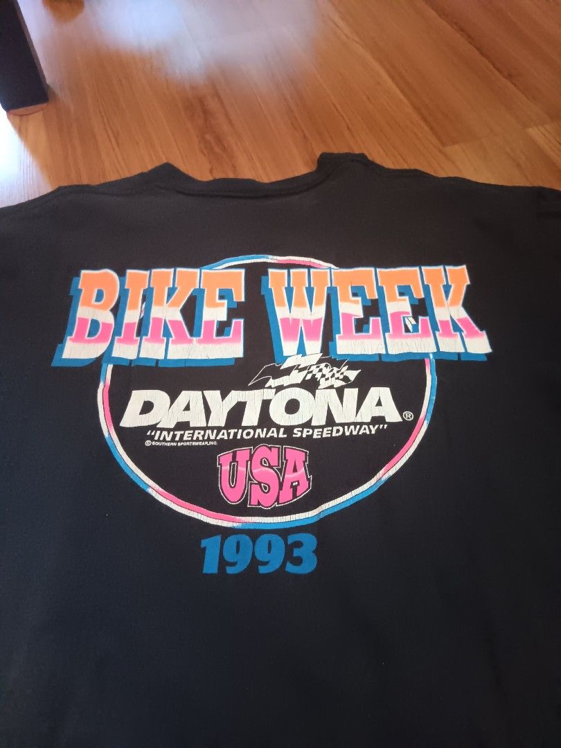 Vintage 1993 Harley Davidson T-Shirt (Category: Tshirts & Polo Shirts) located in Singapore. Submitted by ratryyyyy (Listing ID 1377948137, Image 2). Description: Rare Jerzees Tag Sick Colourway.