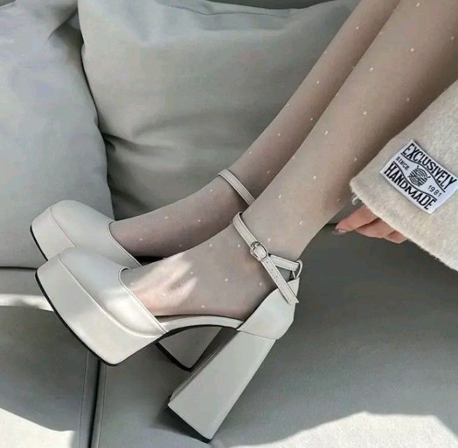 White block heels (Category: Heels) located in Cavite. Submitted by everythingwonn_ (Listing ID 1378000659, Image 3). Description: Only used when fitting size 7.