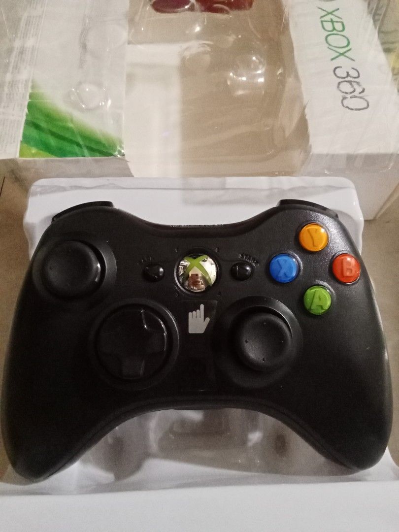 XBOX 360 WIRELESS CONTROLLER (Category: Controllers) located in Quezon City. Submitted by hajjasittienor (Listing ID 1378013960, Image 2). Description: BRAND NEW. XBOX 360 WIRELESS CONTROLLER.1350 XBOX 360 RECHARGEABLE BATTERY.450.