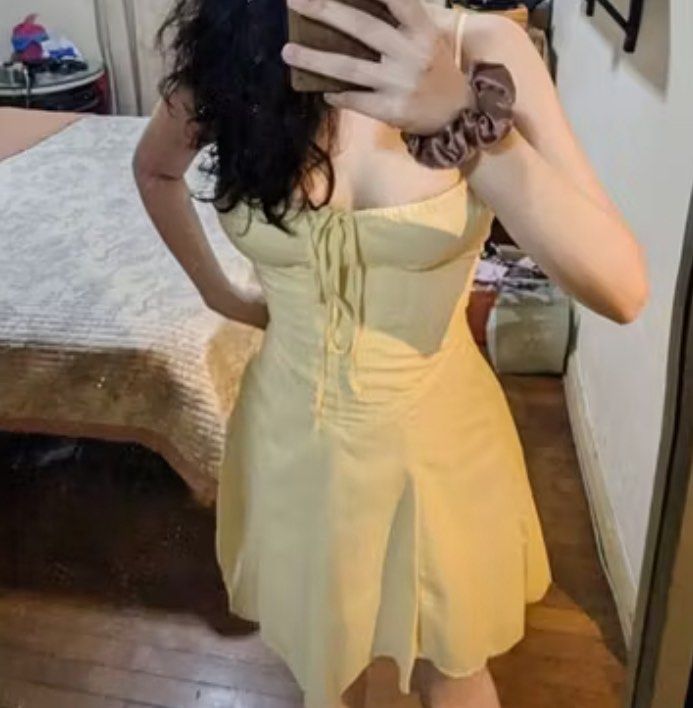 Yellow Corset Dress (Category: Dresses) located in Manila. Submitted by chachips (Listing ID 1378066194, Image 2). Description: ⭐️used only once 🍸 double lined .