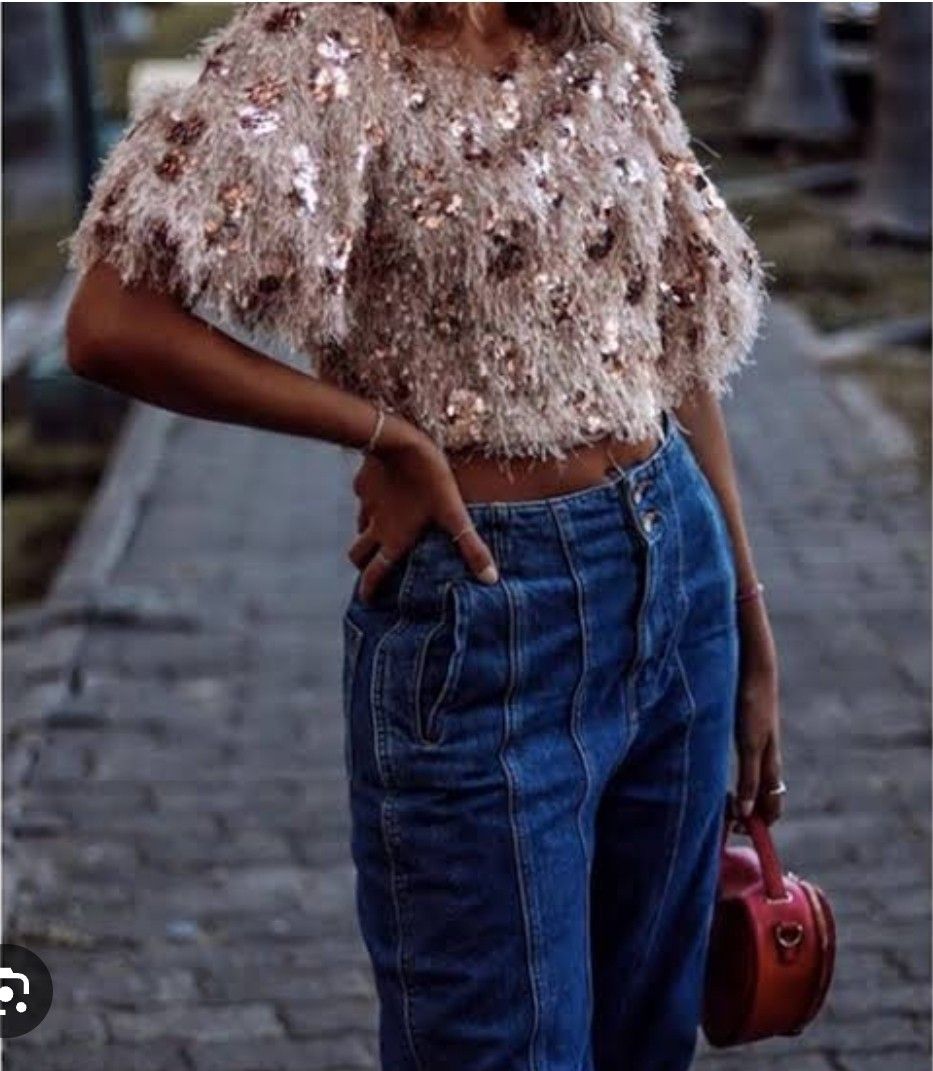 Zara flufy rose gold sequin cropped top