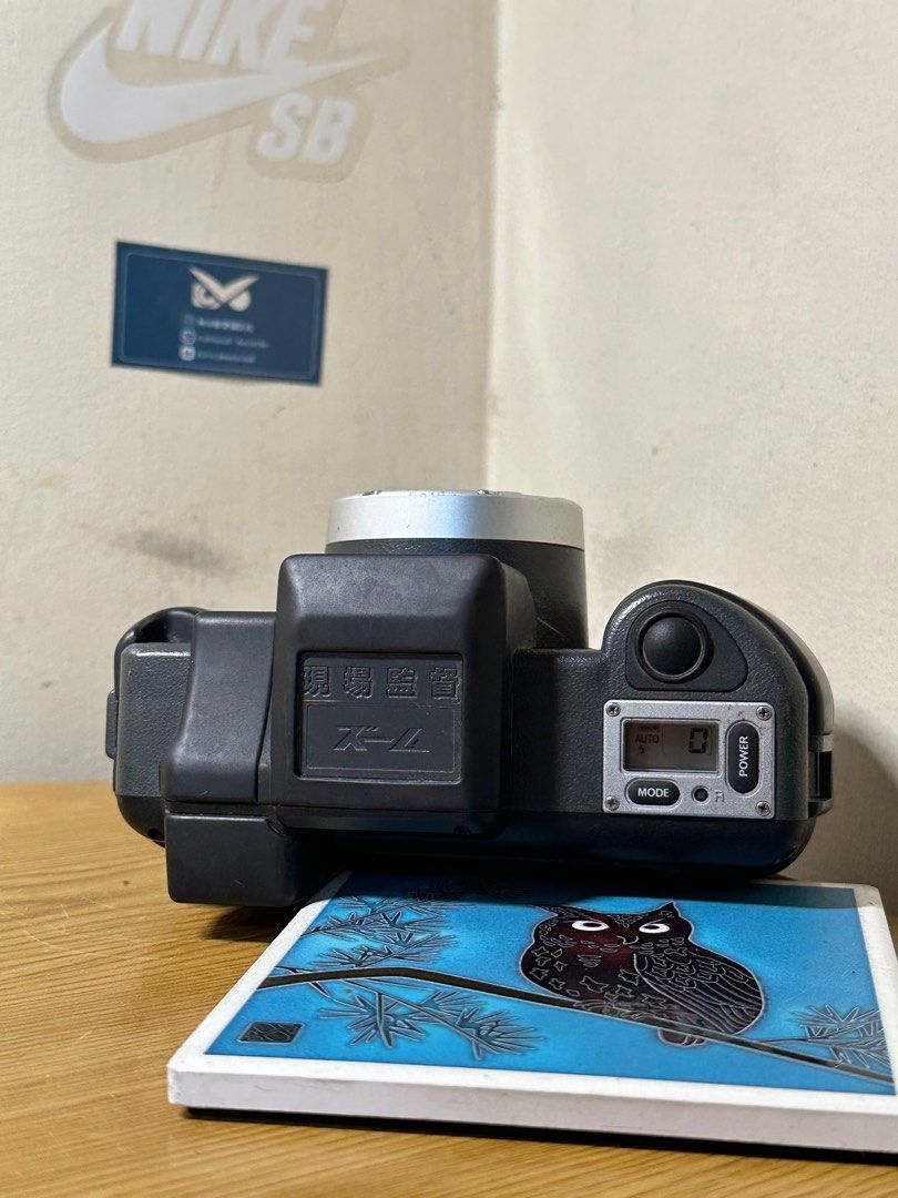 由 camerastall.ho (刊登 ID 1373030456，圖片 3) 提交，位於 高雄市 (Kaohsiung) 的 現場監督Zoom 九成新 使用痕跡少 (類別：相機)，說明：使用痕跡超級少的Zoom 工業風外觀又超新的外觀 好吸引人喔 有興趣的話歡迎私訊我 錄影外觀給您參考 真的超級新的 喜歡不要錯過～ 商品編號*2。