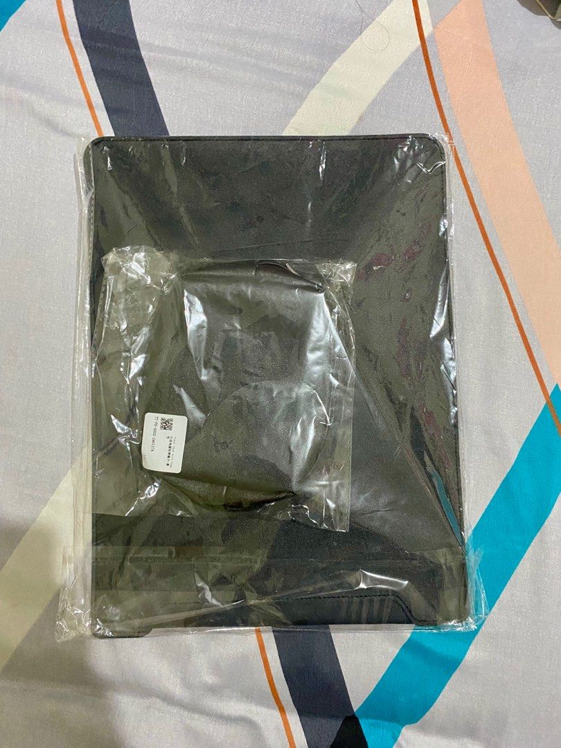 14/15/16” 3in1 Laptop Sleeves — Leather (Category: Laptop Bags & Sleeves) located in Taguig. Submitted by nj_sells (Listing ID 1379746554, Image 1). Description: FS: 📍14/15/16” 3in 1 Laptop Sleeves w/ charger pouch — leather Details: •Can fit 14", 15", 16" •Leather •Waterproof •Adjustable stand ✔️Original Price: Php 550 💲Selling Price: Php 450 + sf 📌Location: Taguig City 🧾Mode of Payment: Gcash (Payment first before shipping) ✔️Condition: 10/