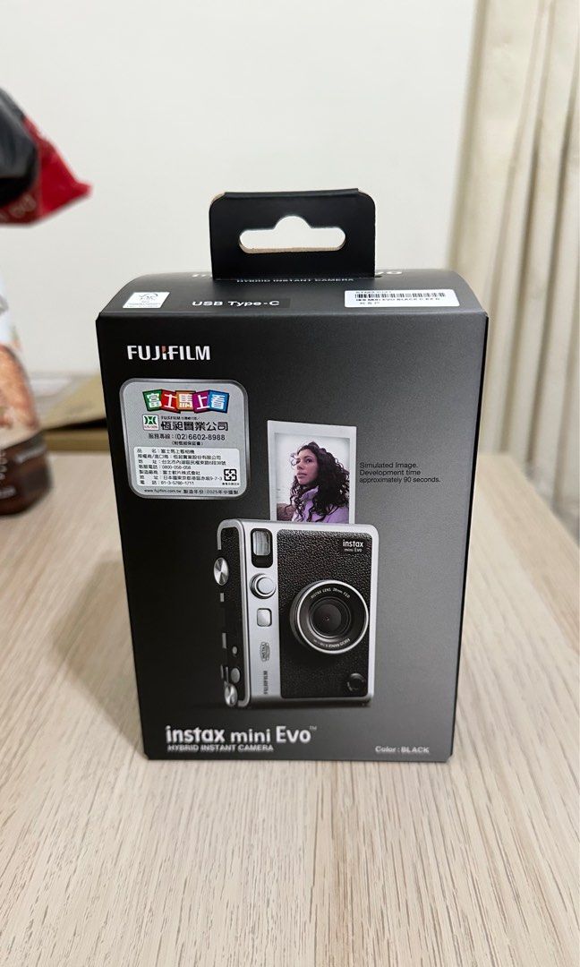 由 eason_212 (刊登 ID 1379839519，圖片 1) 提交，位於 桃園市 (Taoyuan) 的 全新 Fujifilm 富士 instax mini EVO 現貨 (類別：相機)，說明：2025 7/ 3 購入 原包裝還沒拆封過。