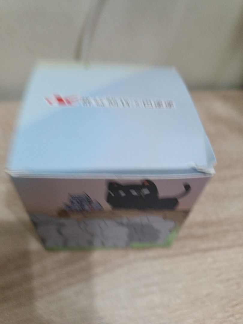 由 bosslee10914206 (刊登 ID 1379770877，圖片 1) 提交，位於 高雄市 (Kaohsiung) 的 藍芽音響 全新 (類別：其他電腦及電子周邊產品)，說明：全新 外表印有群益期貨字樣。