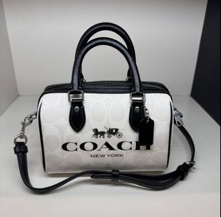 (Category: ) located in . Submitted by fashionshop.28 (Listing ID 1379732557, Image 1). Description: .