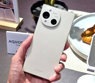 （分類：）位於 。 由 yipsaxon 提交（商品編號 1379825165，圖片 1）。簡介： 。