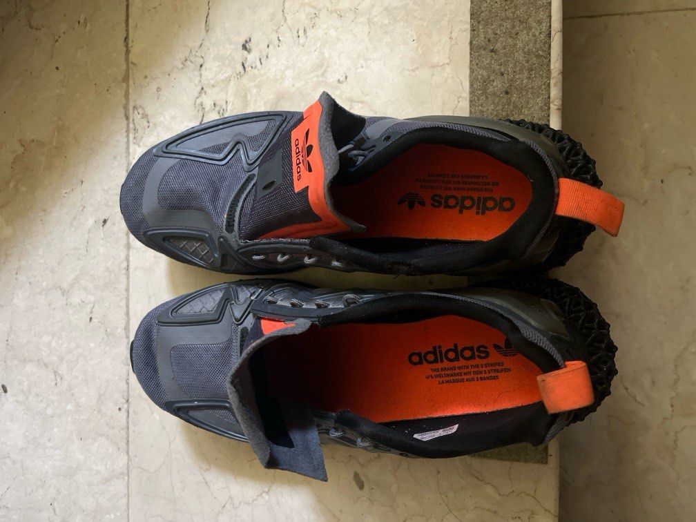 Adidas Shoes (Category: Casual Shoes) located in Paranaque City. Submitted by dnlem (Listing ID 1379792237, Image 1). Description: Adidas Size: US 7.5 negotiable Rfs: decluttering .