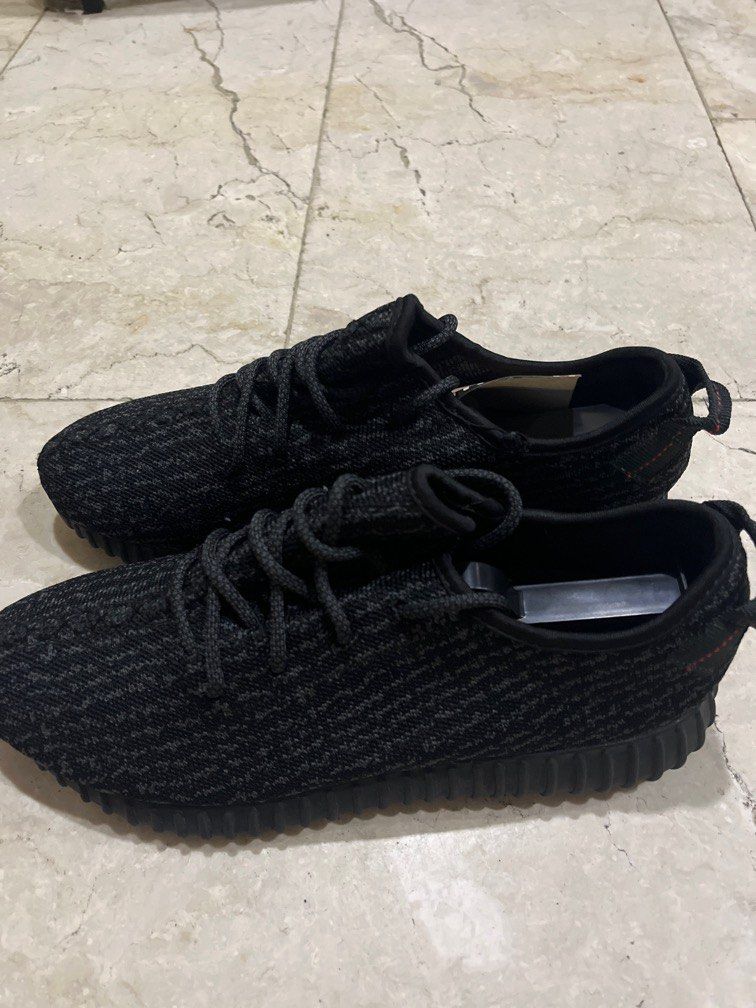 Adidas Yeezy Boost (Category: Sneakers) located in Paranaque City. Submitted by dnlem (Listing ID 1379795629, Image 2). Description: Adidas Yeezy Boost Size: US 10 original negotiable Rfs: decluttering.