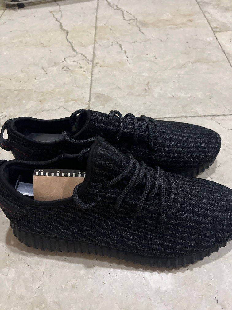Adidas Yeezy Boost (Category: Sneakers) located in Paranaque City. Submitted by dnlem (Listing ID 1379795629, Image 3). Description: Adidas Yeezy Boost Size: US 10 original negotiable Rfs: decluttering.