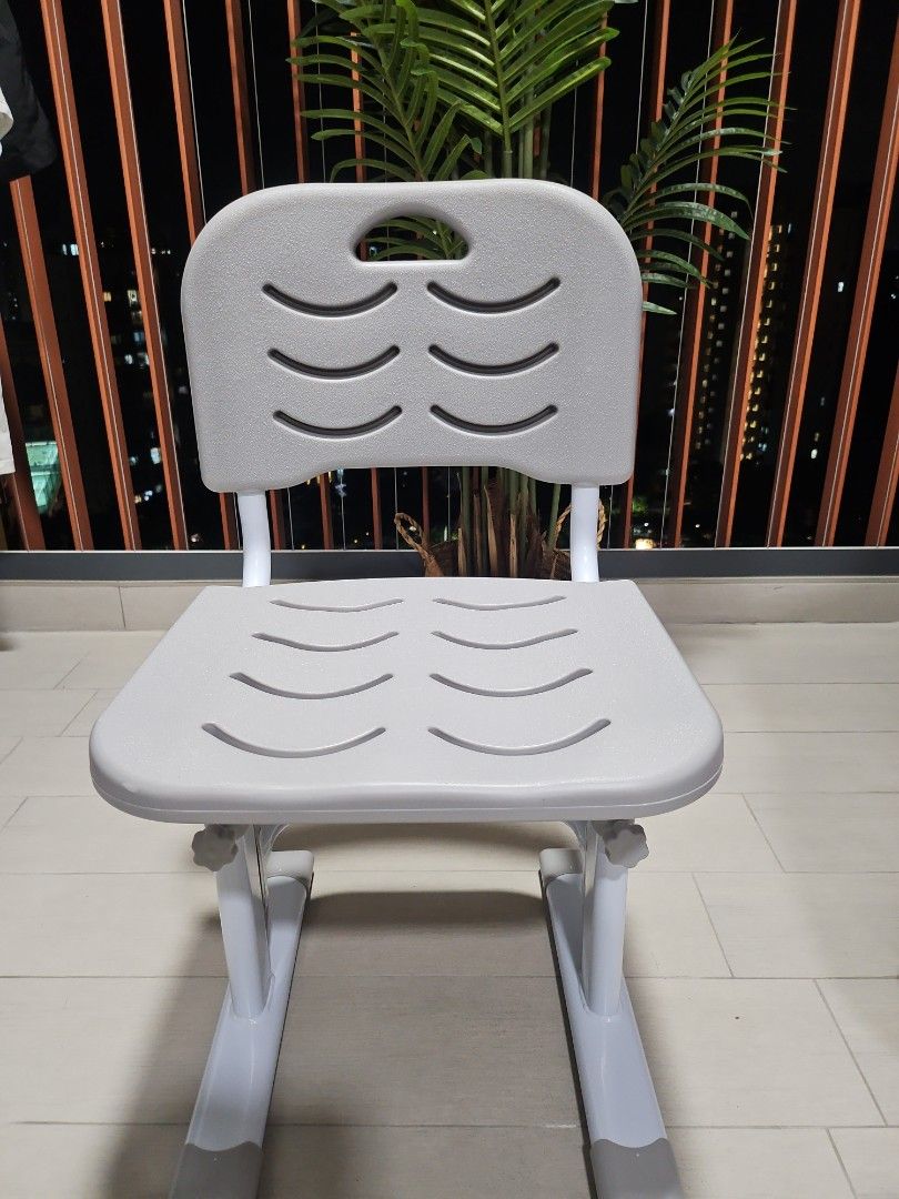 Adjustable Kids Chair (Category: Kids' Tables & Chairs) located in Singapore. Submitted by wwongg (Listing ID 1379843345, Image 1). Description: - Excellent condition kid's chair - Adjustable height to suit different heights - Comfortable seat and backrest - Sturdy built - Easy to clean - Simple to move around and store.