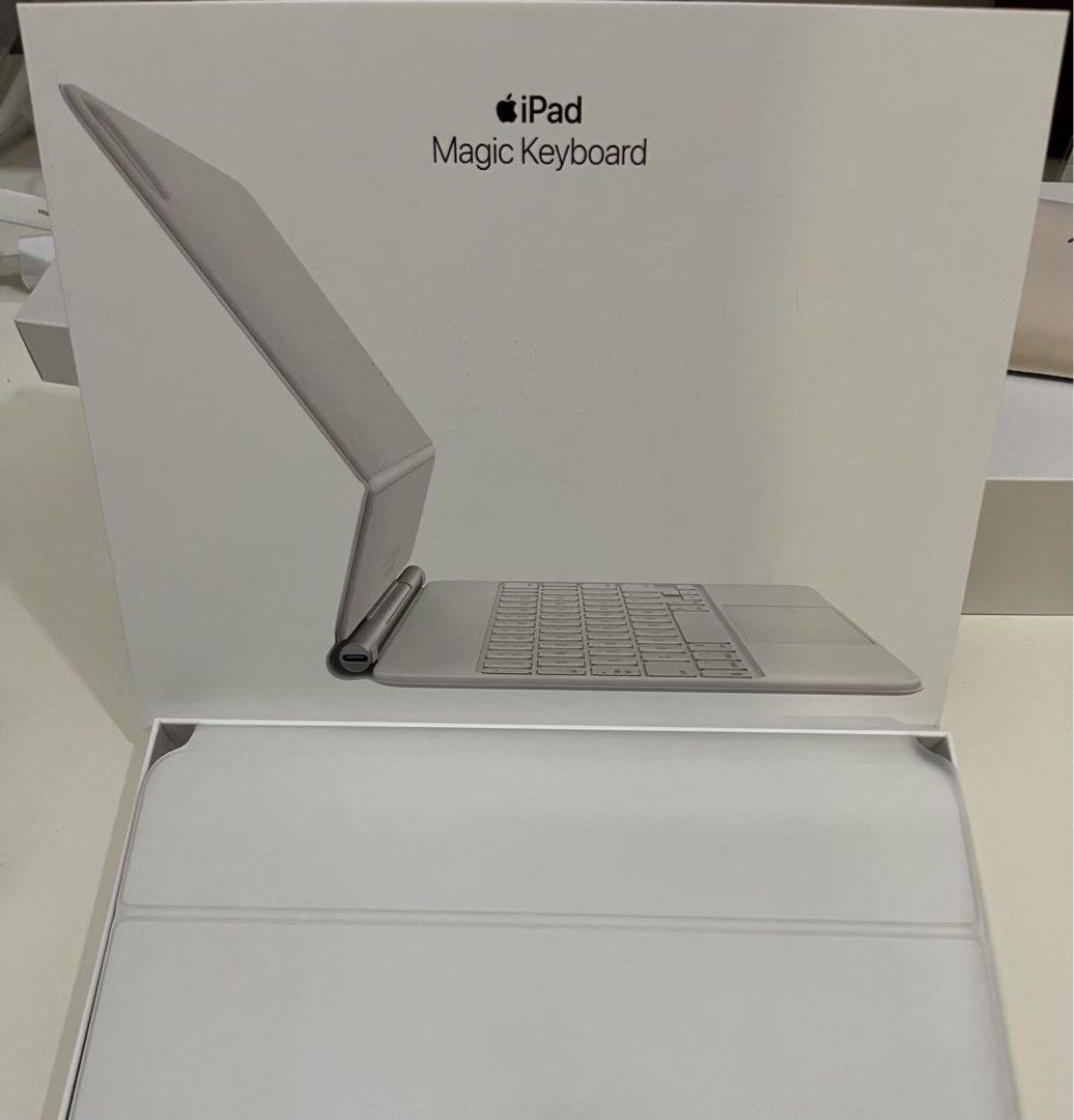 Apple iPad Magic Keyboard - White63223792623361110