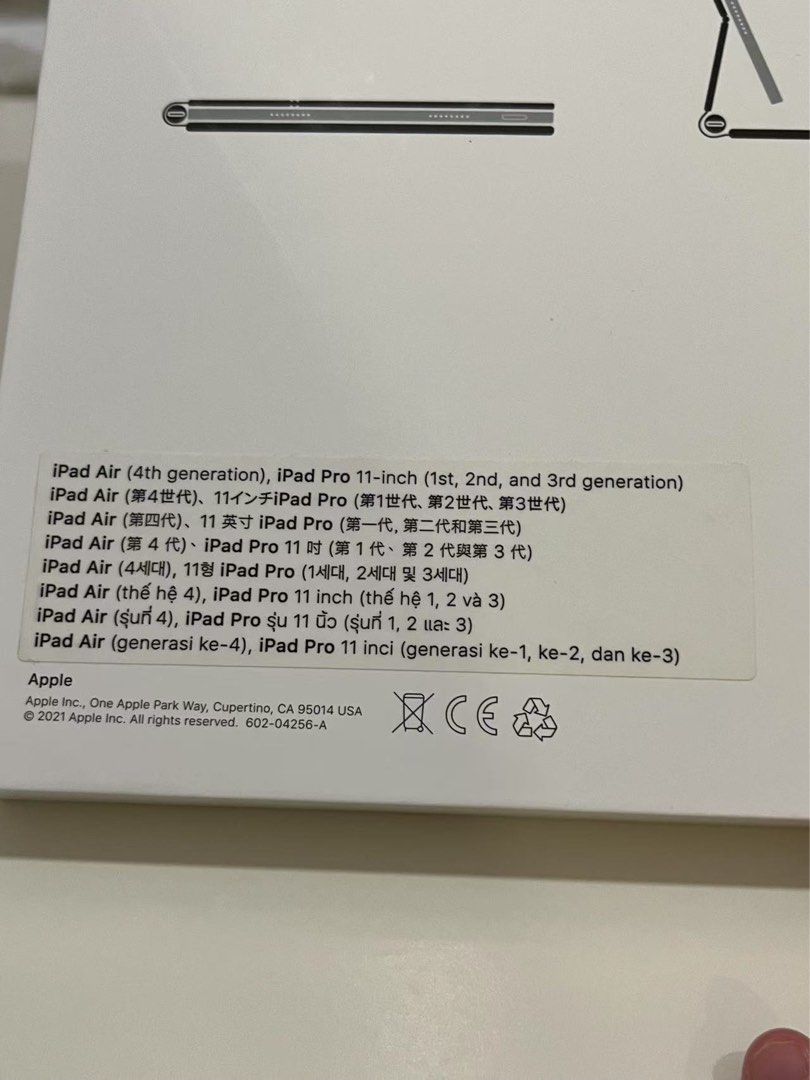 Apple iPad Magic Keyboard - White63223792623361113