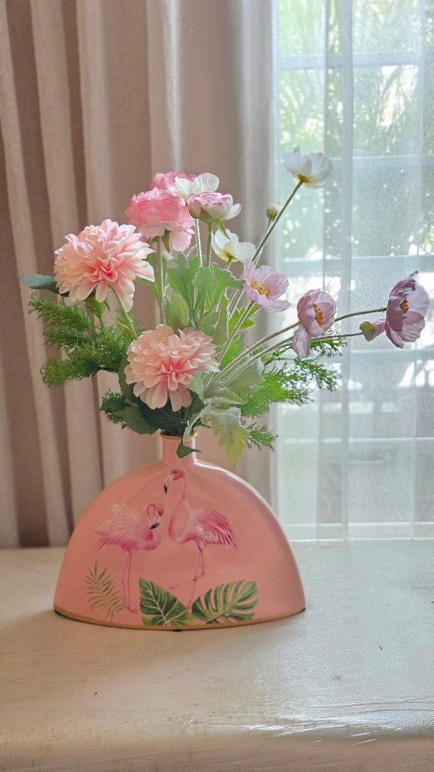 Artificial floral decoration