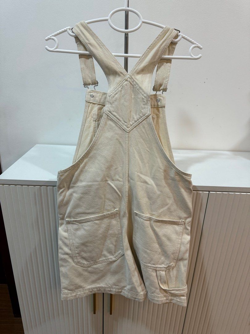 Bershka Cream Denim Jumper (Category: Jumpsuits) located in Taguig. Submitted by rchlc (Listing ID 1379759440, Image 2). Description: 🌺Price is slightly negotiable .