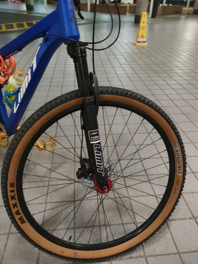 Bicycle (Category: Bicycles) located in Singapore. Submitted by mobilegirl998 (Listing ID 1379840725, Image 2). Description: 29inch 10 speed cash payment only NO DELIVERY.