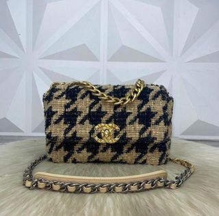 (Kategori: ) berada di . Dikirim oleh bagsie.vibe (ID iklan 1379734660, Gambar 1). Deskripsi: .