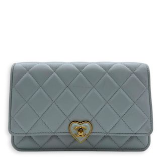 (Category: ) located in . Submitted by carousellluxury (Listing ID 1379776751, Image 1). Description: .