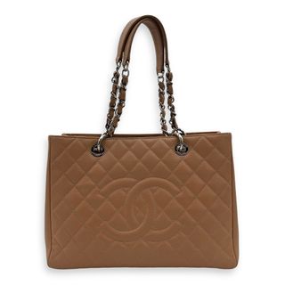 (Category: ) located in . Submitted by carousellluxury (Listing ID 1379800616, Image 1). Description: .