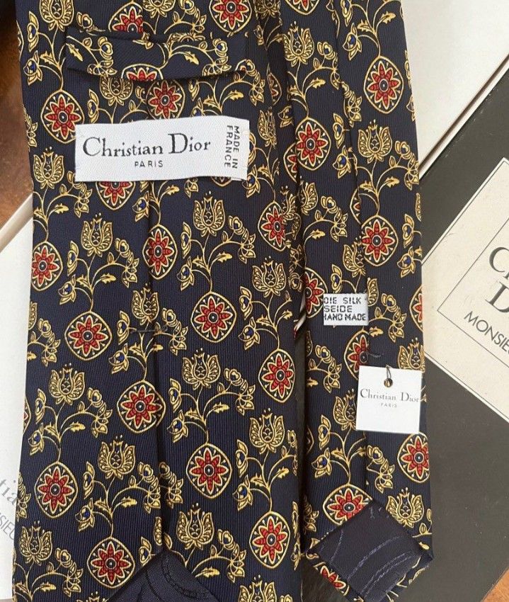 Christian Dior Necktie And Pocket Square Pack (Category: Ties) located in Quezon City. Submitted by senseirokyudan (Listing ID 1379789660, Image 3). Description: Christian Dior Necktie And Pocket Square Pack For sale At 8K Brand New and Authentic Designer, Luxury Items Kindly PM Me For More Details Thank You And God Bless 🙏.