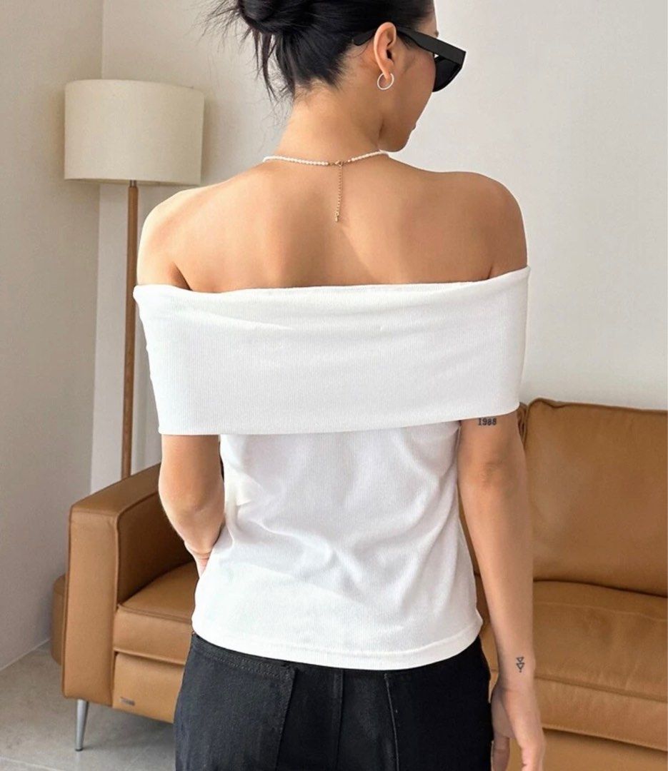 DAZY Off Shoulder Foldover Ribbed Knit Tee (Category: Others Tops) located in Quezon City. Submitted by bubbledeclutters (Listing ID 1379809049, Image 2). Description: • never used • mop: bpi/gcash • mod: grab/lalamove, j&t.