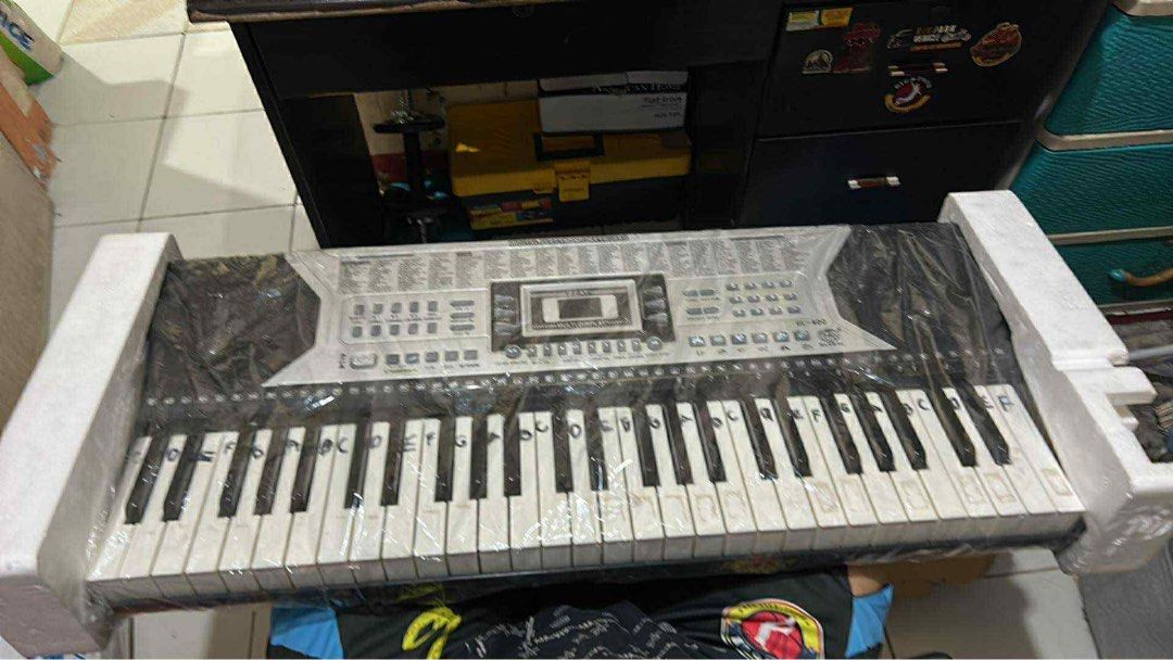 Digital electronic keyboard (Category: Musical Instruments) located in Quezon. Submitted by tinzkie100 (Listing ID 1379777428, Image 1). Description: All goods Naopen lang para itest, wala ng gumagamit .