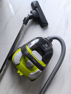 (Category: ) located in . Submitted by destongkk (Listing ID 1379794605, Image 1). Description: .