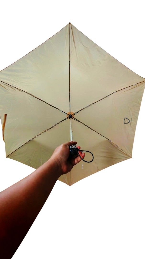 Folding umbrella japan surplus (Category: Umbrellas) located in Quezon City. Submitted by plantcorner (Listing ID 1379832323, Image 2). Description: .