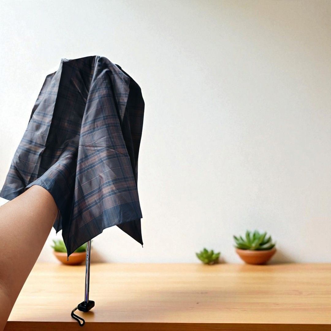 Folding umbrella japan surplus (Category: Umbrellas) located in Quezon City. Submitted by plantcorner (Listing ID 1379834772, Image 3). Description: .