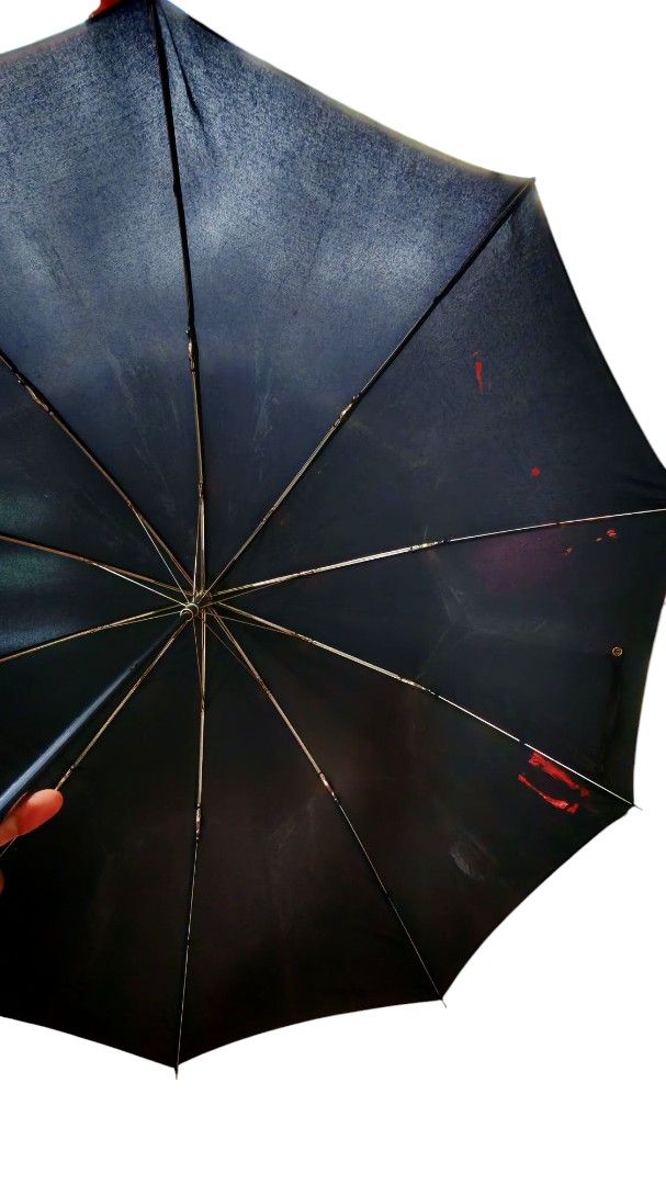 Folding umbrella japan surplus (Category: Umbrellas) located in Quezon City. Submitted by plantcorner (Listing ID 1379835112, Image 2). Description: Like new po pero may flaws siya sa loob hindi naman po kita pag naka opwn ang umbrella.. Intact ang frame Fix price Wind proof.