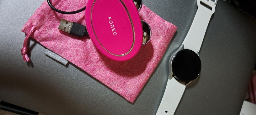 Foreo bear mini and samsung galaxy watch 4 (Category: Face Care) located in Las Pinas. Submitted by preslee.moore (Listing ID 1379846546, Image 3). Description: foreo bear mini - barely used, my dentist advised to halt my usage for the meantime samsung galaxy watch 4 - used for running. Battery drains immediately from the moment I got it from official Samsung from the orange store..