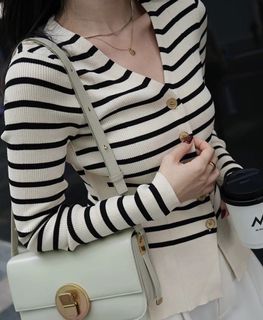 (Kategori: ) berada di . Dikirim oleh hannnifa (ID iklan 1379706758, Gambar 1). Deskripsi: .