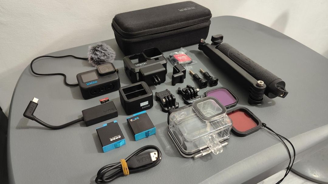 GoPro Hero 10 Set for Motovlogging (Category: Video Cameras) located in Caloocan City. Submitted by trifecta3996886 (Listing ID 1379859051, Image 2). Description: FS MOTOVLOGGING SET Package includes GoPro Hero 10 GoPro Battery Charger GoPro Mic Adapter GoPro Original Casey GoPro Mounting Clips GoPro USB Type C Cable 2 pcs. GoPro Battery (1 original, 1 aftermarket) 2 pcs. Thumb Screw Ulanzi Case for helmet mounting Telesin Monopod Telesin waterpr