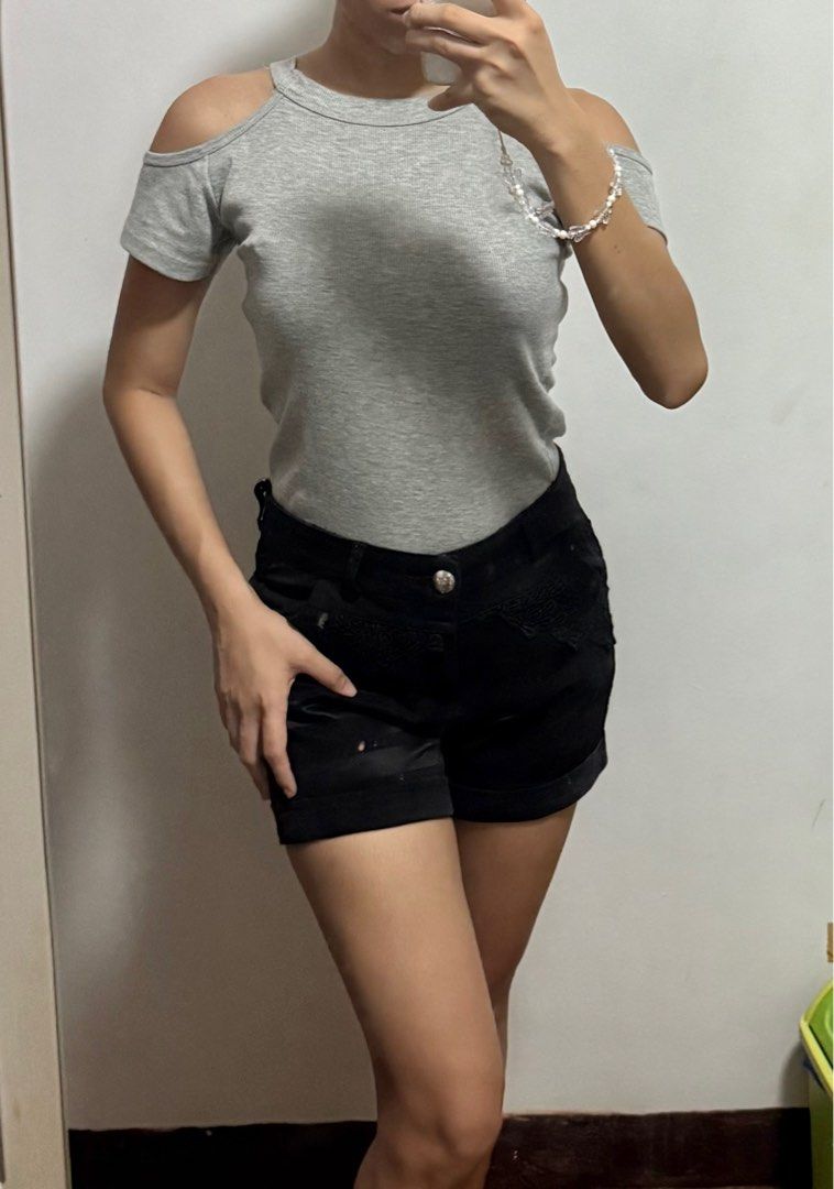 Gray off shoulder Top (Category: Blouses) located in Manila. Submitted by iconically_ (Listing ID 1379828656, Image 2). Description: No flaws..
