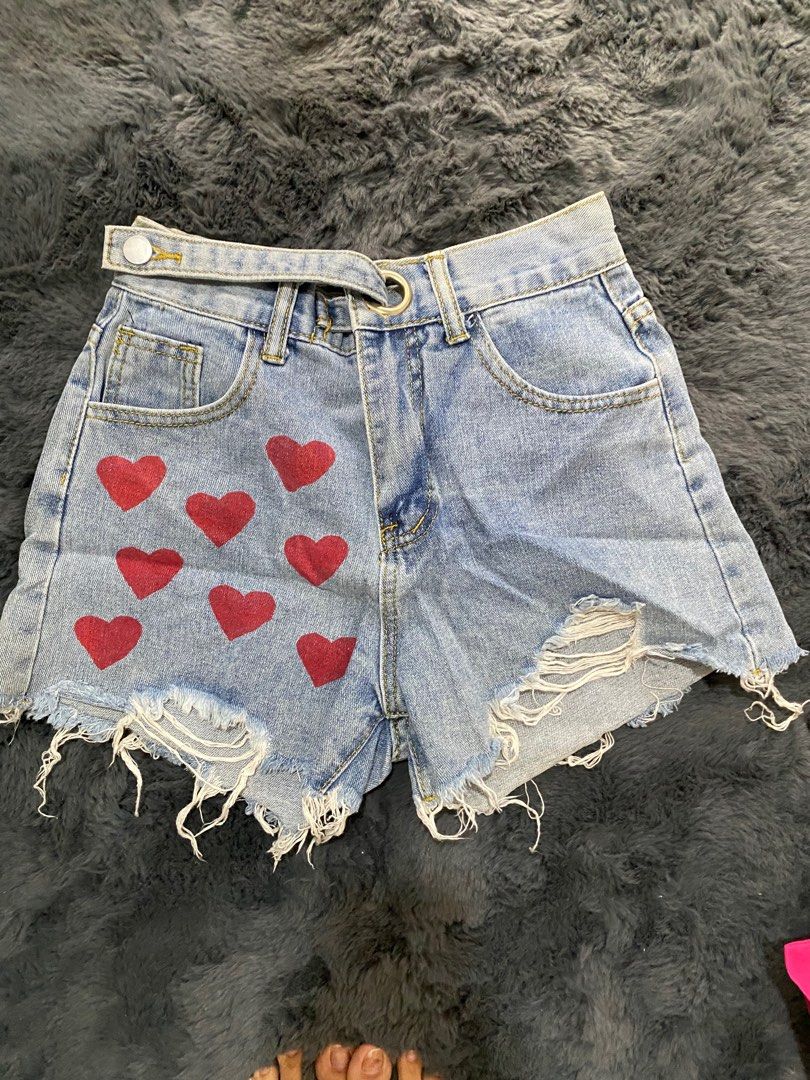 Hearts Hand Painted Denim Shorts (Category: Shorts) located in Malabon City. Submitted by nreesells (Listing ID 1379809139, Image 1). Description: - vv cute!.